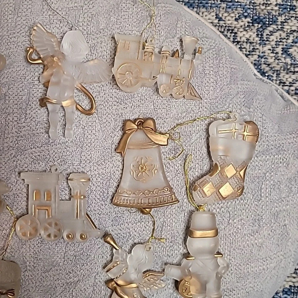 Lot of‎ 13 Acrylic Clear & Gold Christmas Tree Ornaments